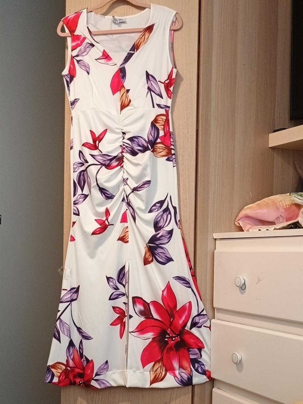 Sleeveless White Floral Ruched Maxi Dress Sz L